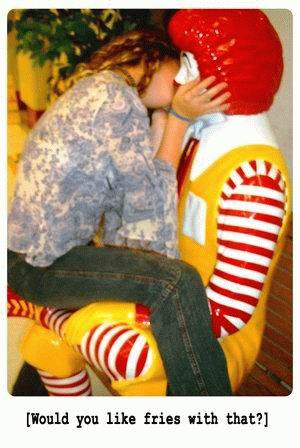 Мы любим Макдональдс (17 фото)