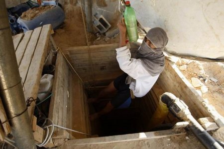 Граница. Египет - Сектор Газа (8 фото)