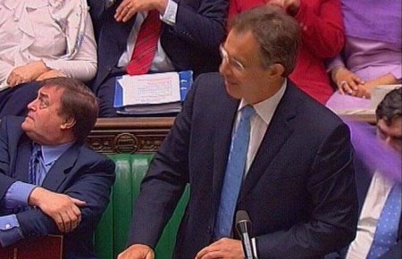 Люди против политиков (23 фото)