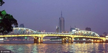 Помог самоубийце (5 фото)