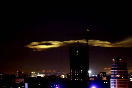 НЛО надо Москвой (14 фото)