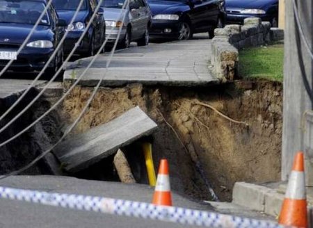 Большая дыра в Сиднее (12 фото)