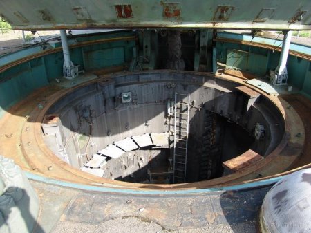 Советская ракетная шахта (28 фото)