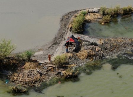 Зона бедствия - циклон (17 фото)
