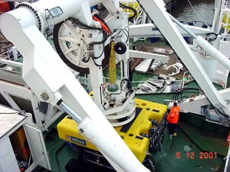 Кто ремонтирует интернет? (17 фото + текст)