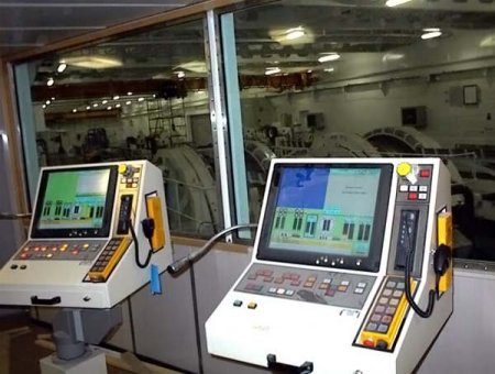 Кто ремонтирует интернет? (17 фото + текст)