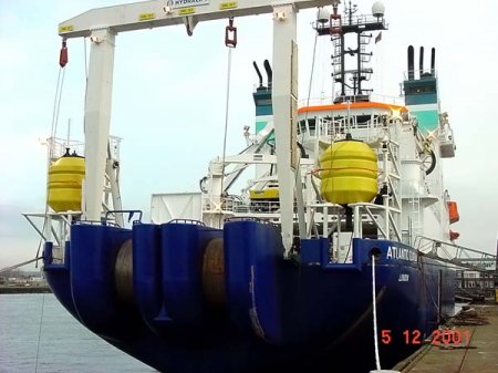 Кто ремонтирует интернет? (17 фото + текст)