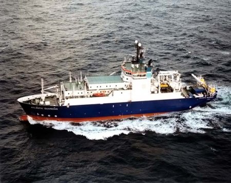 Кто ремонтирует интернет? (17 фото + текст)