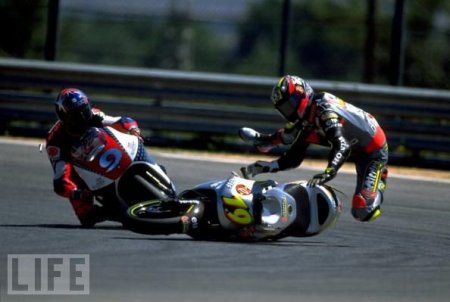 Мотоциклетные аварии (24 фото)