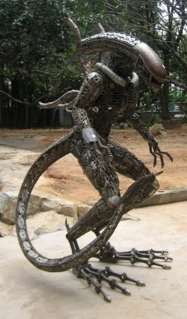 Из деталей авто (14 фото)