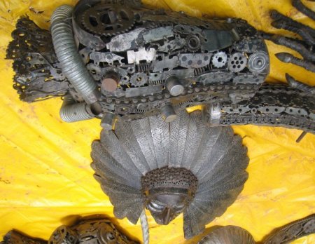 Из деталей авто (14 фото)