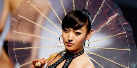 Китайский конкурс купальников (11 фото)