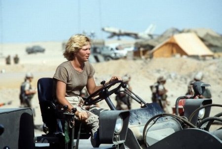 Девушки в американской армии (18 фото)