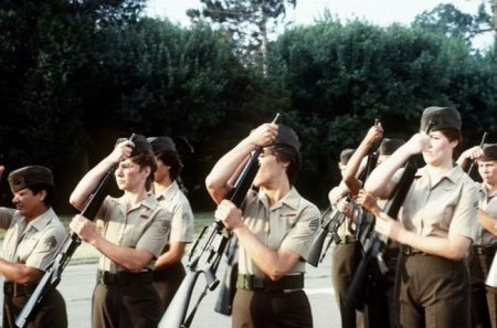 Девушки в американской армии (18 фото)