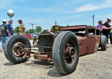 Самая низкопрофильная тачка в мире (15 фото)