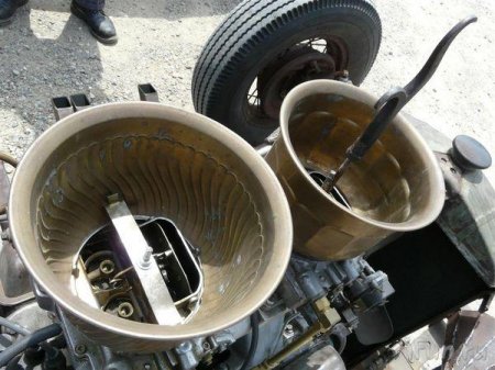 Самая низкопрофильная тачка в мире (15 фото)