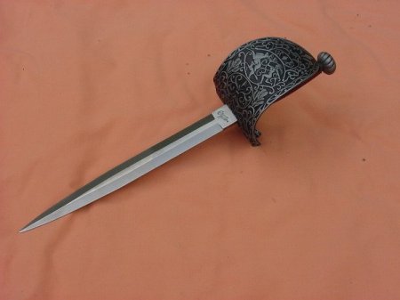 Кинжалы (20 фото)