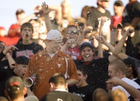 Быть зрителем - опасно (14 фото)