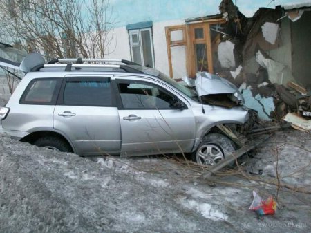 Въехал в дом (5 фото)