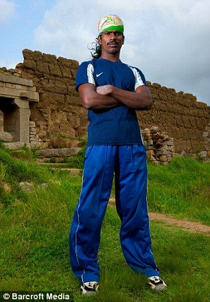 Настоящий человек-паук (6 фото)