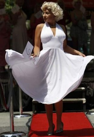 Конкурс на лучшего двойника Мерилин (17 фото)