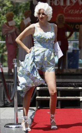 Конкурс на лучшего двойника Мерилин (17 фото)