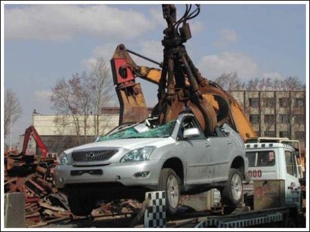 Утилизация Лексуса (7 фото)