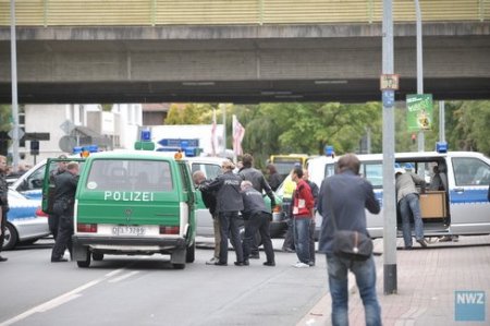 Июнь 2009 Европа и Азия беспорядки вокруг футбола (22 фото)