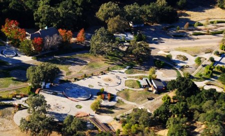 Neverland - обитель Майкла Джексона (23 фото)