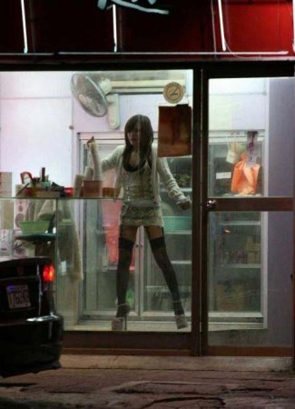 Чем занимается эти девушки (19 фото)