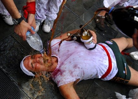 Открытие фиесты Сан Фермин в испанской Памплоне (28 фото)