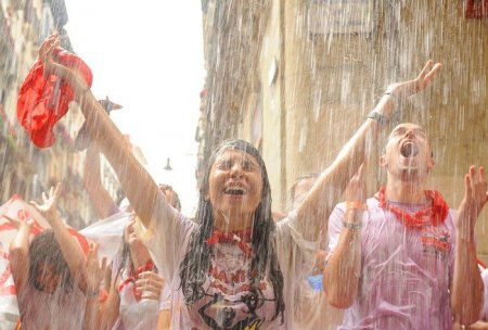 Открытие фиесты Сан Фермин в испанской Памплоне (28 фото)