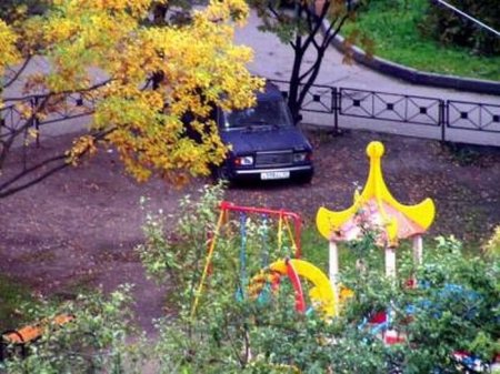 Не паркуйся где попало (2 фото)