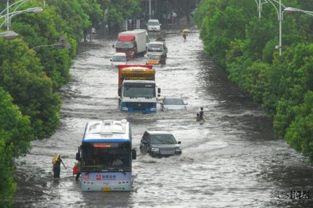 Потоп в Китае (8 фото)