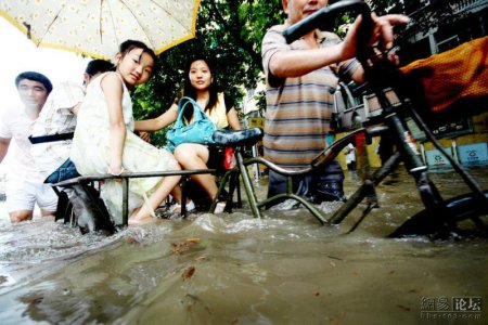 Потоп в Китае (8 фото)