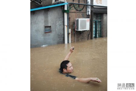 Потоп в Китае (8 фото)