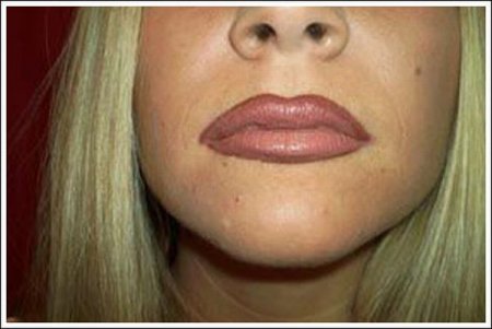 Как блондинка красит губы (10 фото)
