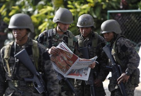 Разгон демонстрации (22 фото)