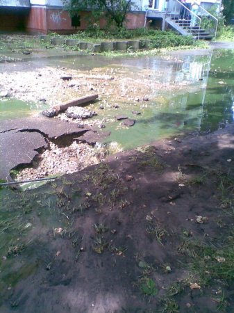 Горячую воду дали! (4 фото)