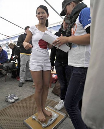 Самый заботливый муж (14 фото)