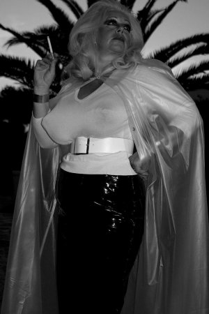 Тусовщица старой школы (16 фото)