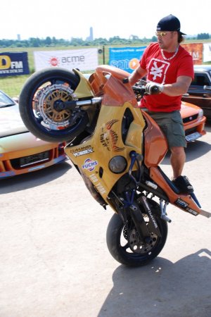 Выставка АвтоЭкзотика 2009 (33 фото)