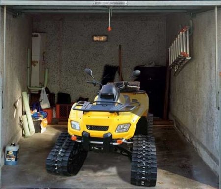 Гаражные наклейки (27 фото)