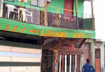 Элитный отель (3 фото)