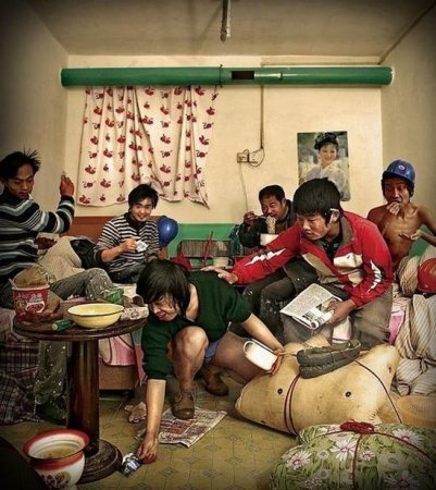 В комнате одного отеля (9 фото)