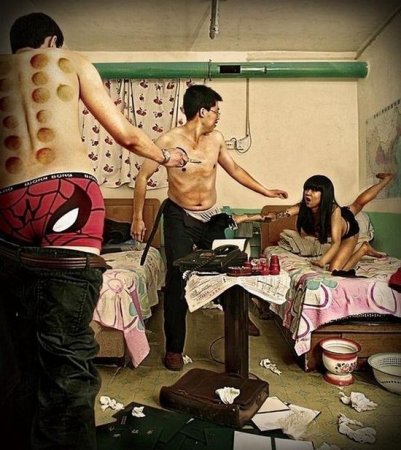 В комнате одного отеля (9 фото)