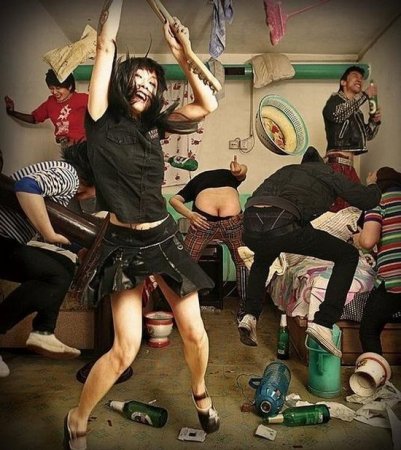 В комнате одного отеля (9 фото)