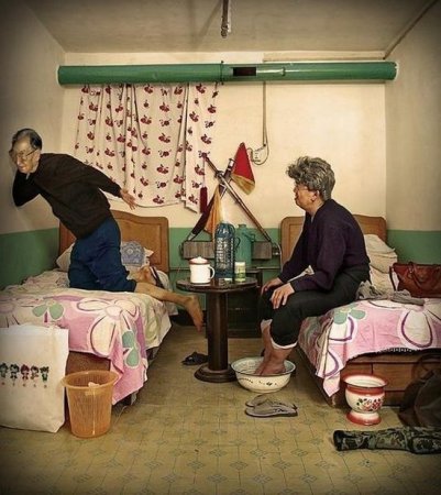 В комнате одного отеля (9 фото)