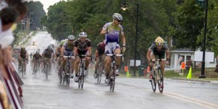 Пока праздновал победу (7 фото)