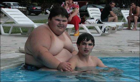 Самый толстый мальчик (7 фото)